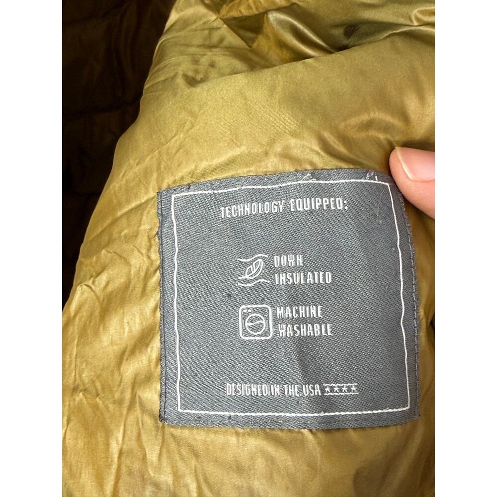 Ariat, Ideal Down, Goldish Green Puffer Vest. Size Medium. Good used condition! - Picture 7 of 10
